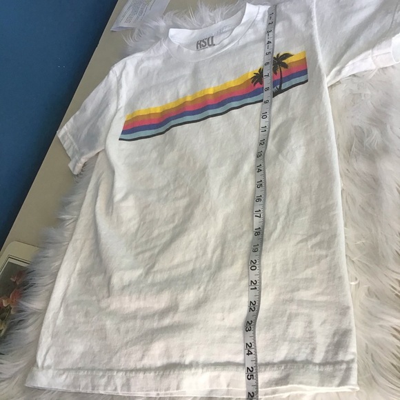 White T-shirt - Picture 3 of 6